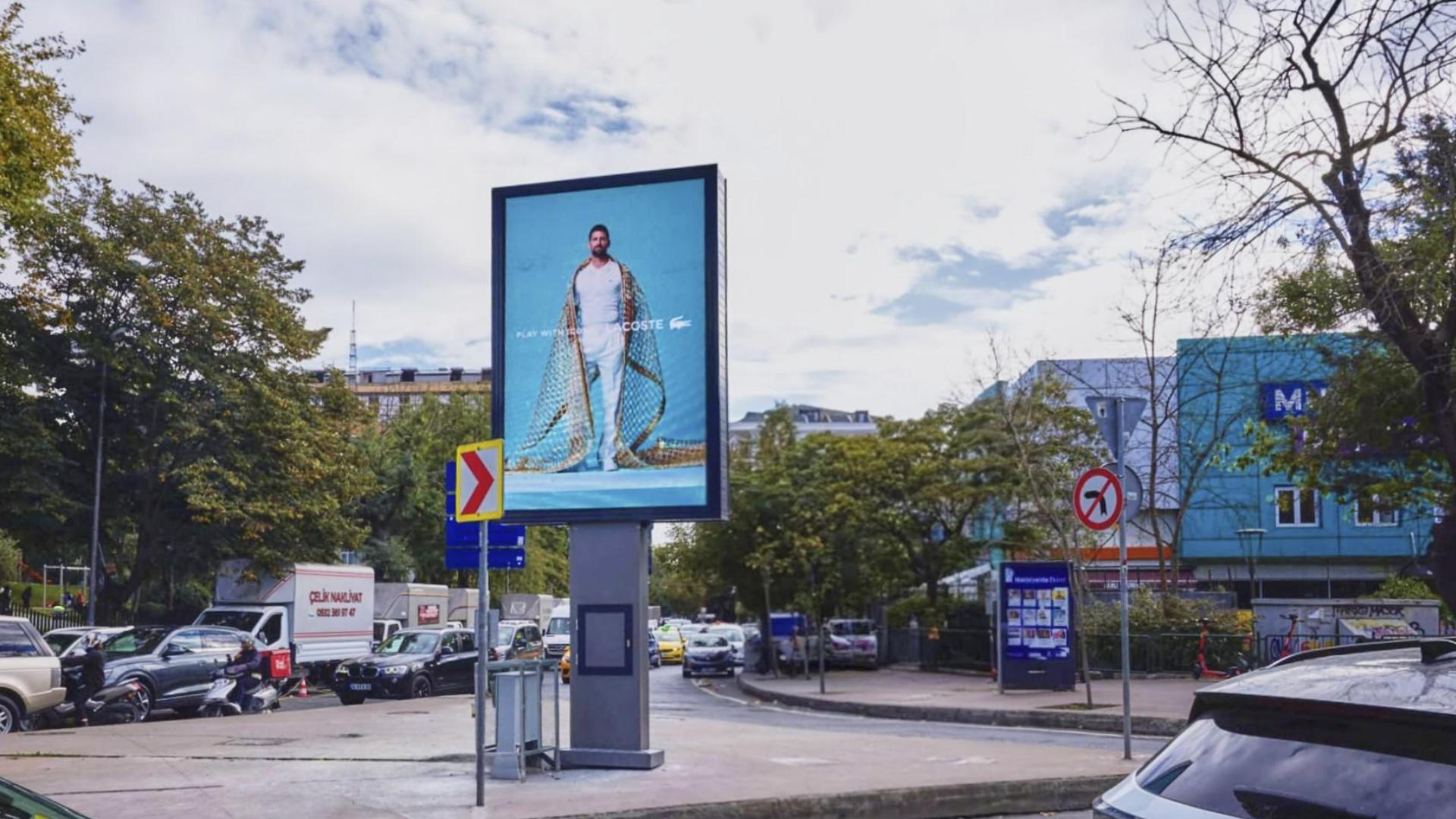 Rubicon İstanbul Beşiktaş Dijital OOH Network advertising view 2
