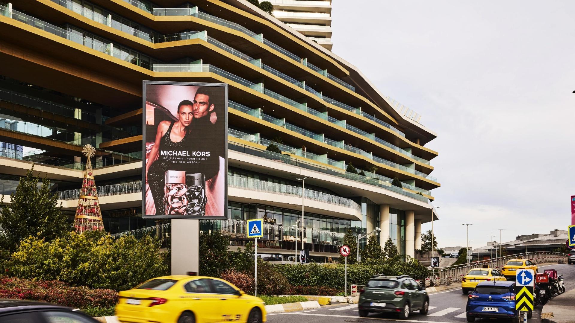 Rubicon İstanbul Beşiktaş Dijital OOH Network advertising view 3