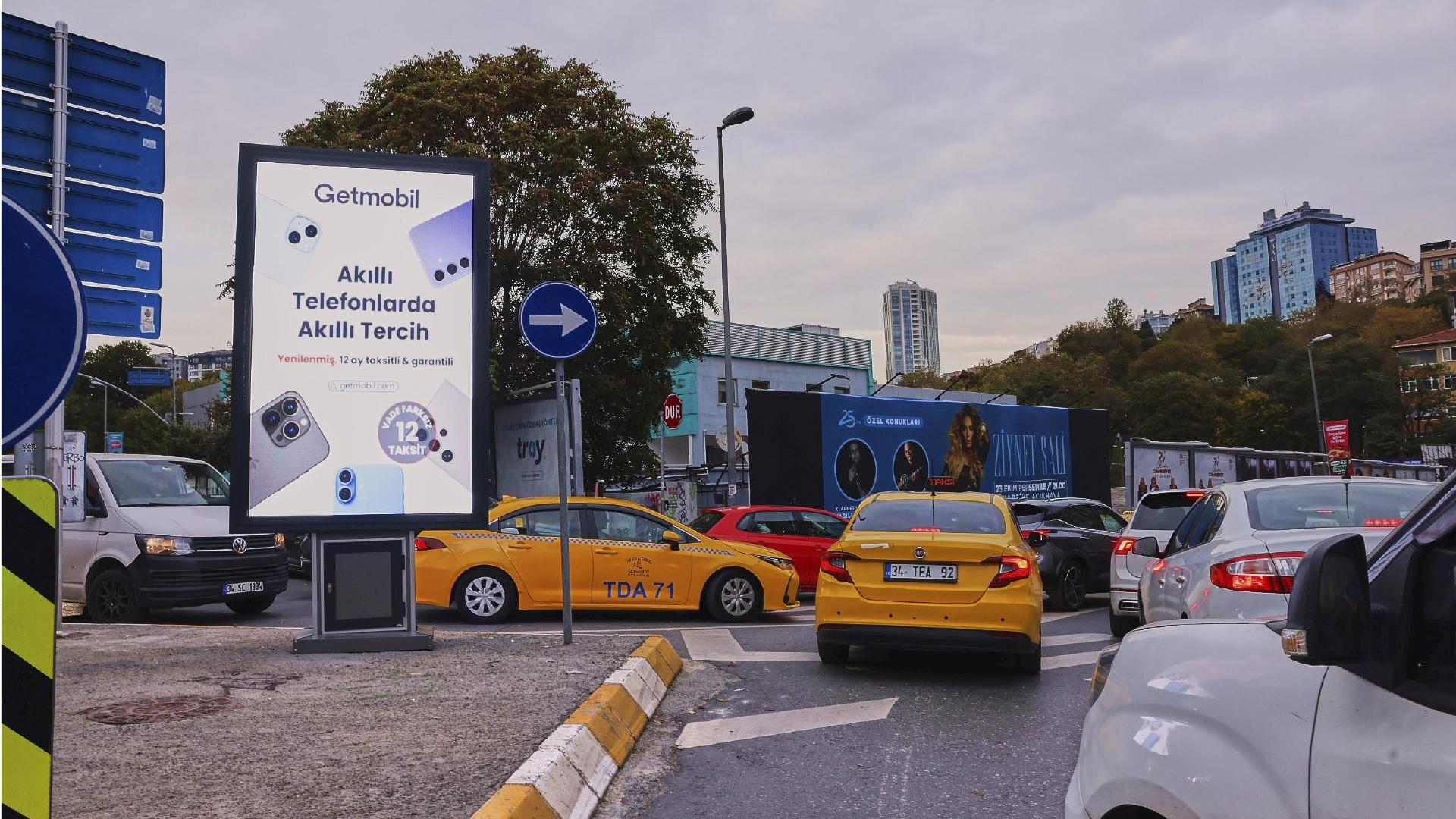 Rubicon İstanbul Beşiktaş Dijital OOH Network advertising view 6