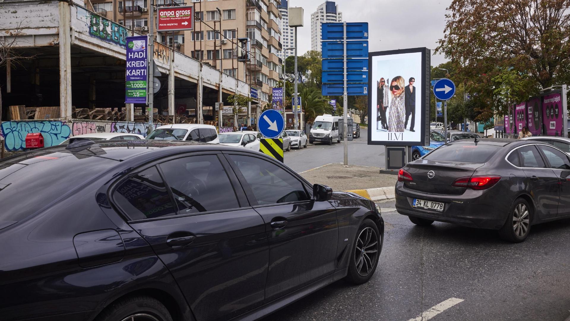 Rubicon İstanbul Beşiktaş Dijital OOH Network advertising view 7