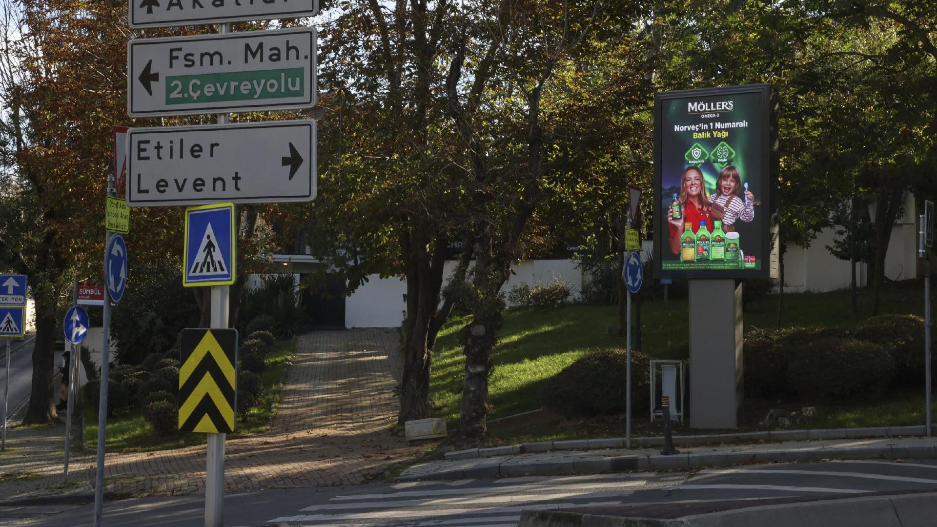 Rubicon İstanbul Beşiktaş Dijital OOH Network advertising view 11